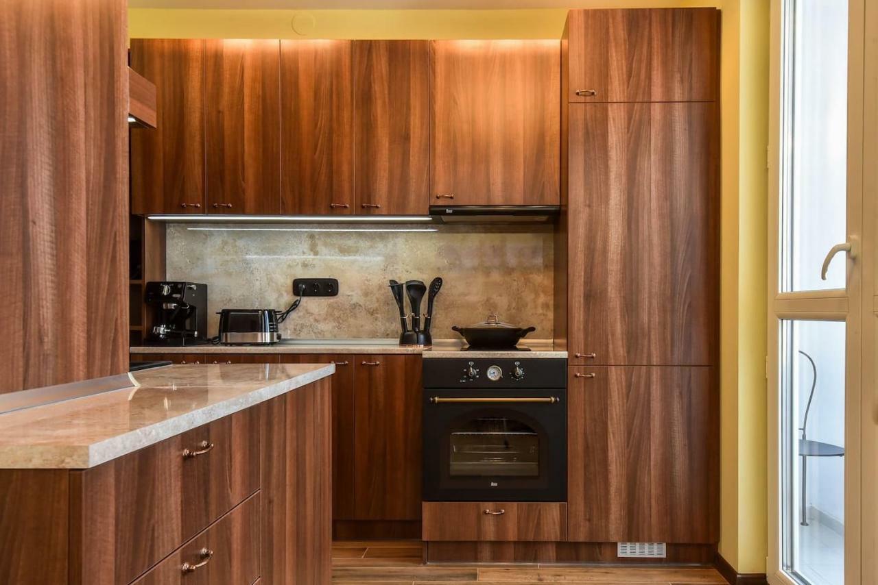Palace Of Culture 2-Bedroom Retreat On Skobelev Blvd София Экстерьер фото